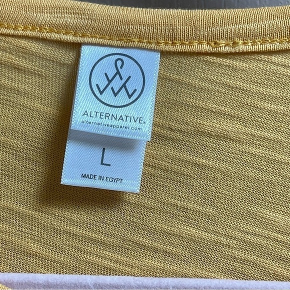 NWT SPLENDID Set bundle of two women t-shirts crop and Alternative Sz L - Picture 3 of 14